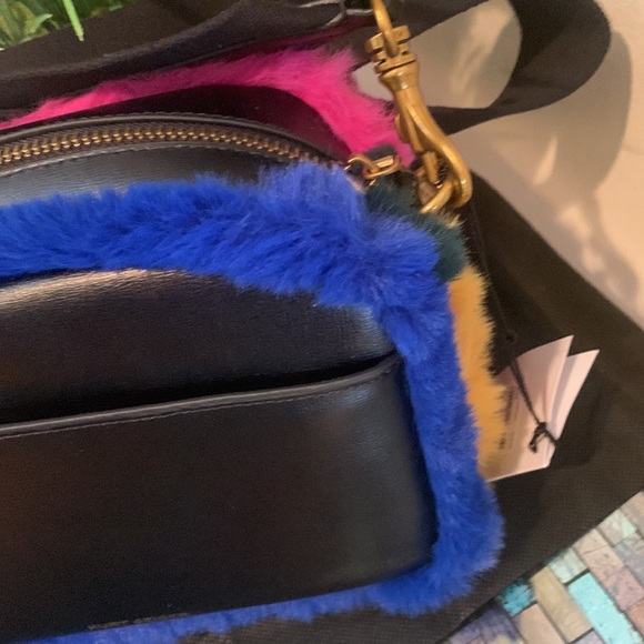 Kurt Geiger London Kensington Large Leather & Faux Fur Camera Bag - Picture 12 of 16